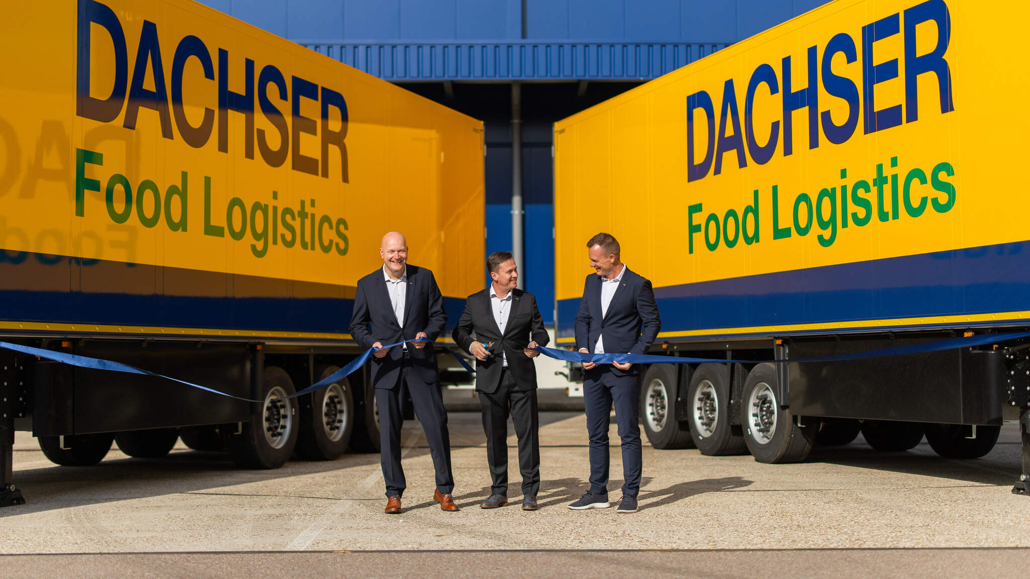 De gauche à droite : Barry Stegeman, Country Manager DACHSER Netherlands Food Logistics, Niels Tieleman, Branch Manager Food Logistics Waddinxveen, et Stefan